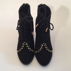 Black gold studs boots